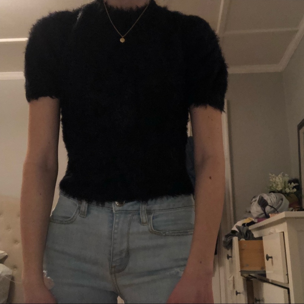 Black fluffy T-shirt